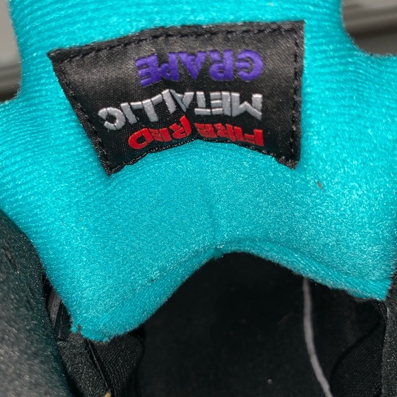 Nike Air Jordan Retro 5 Top 3 Grape Fire Red Metallic Youth Size 7Y CZ2989-001 - Picture 7 of 9